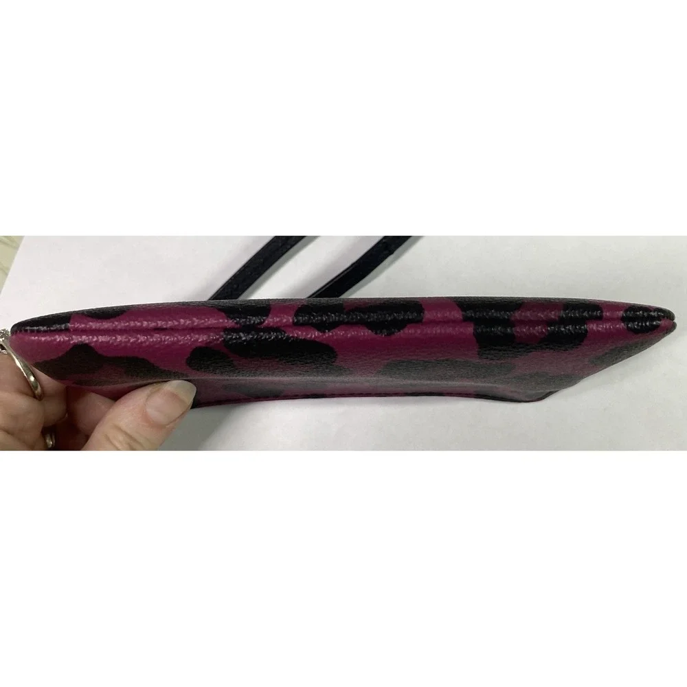 Coach Womens Cranberry Pink&Black Leopard Print Wristlet Wallet Cheetah 4x6" EUC - Picture 10 of 11